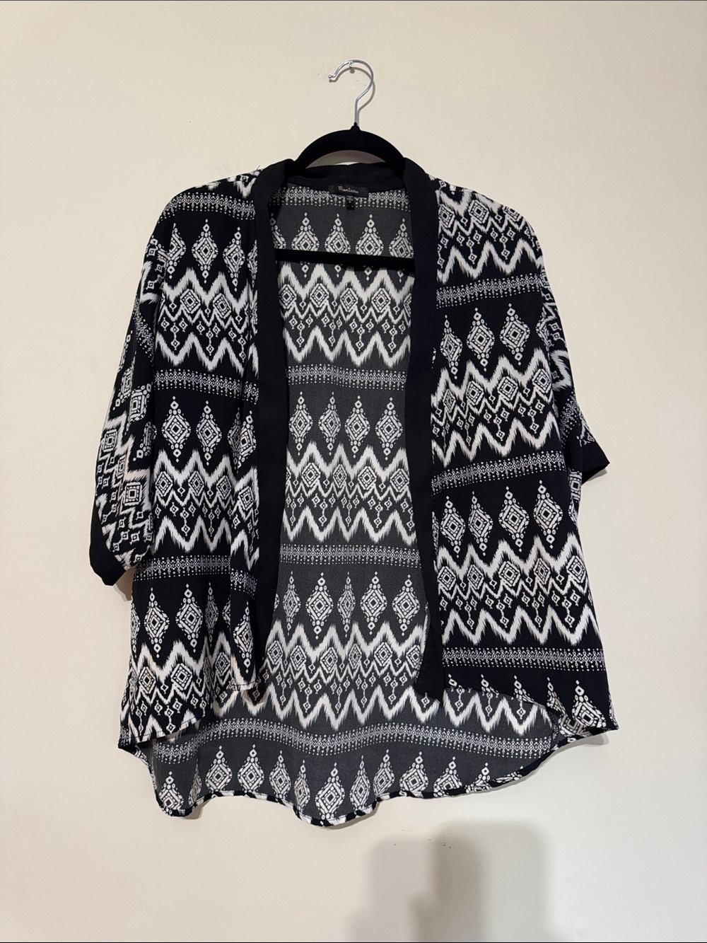 Monteau Black & White Geometric Open-Front Cardigan